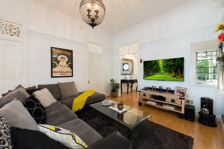 18 Susan Street, Greenslopes QLD 4120