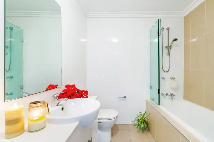 Fifth view of Homely apartment listing, 1/6 The Crescent, Dee Why NSW 2099