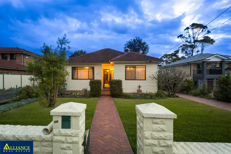 680 Henry Lawson Drive, East Hills NSW 2213