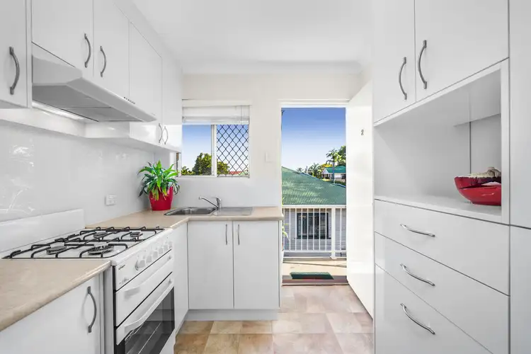 2/87 Bride Street, Wynnum QLD 4178
