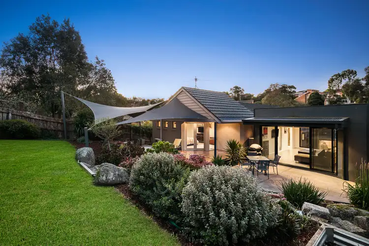 30 Long Valley Way, Doncaster East VIC 3109