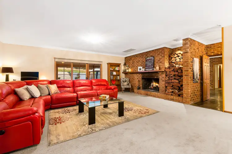 Fifth view of Homely house listing, 2 Swansfield Court, Warrandyte VIC 3113