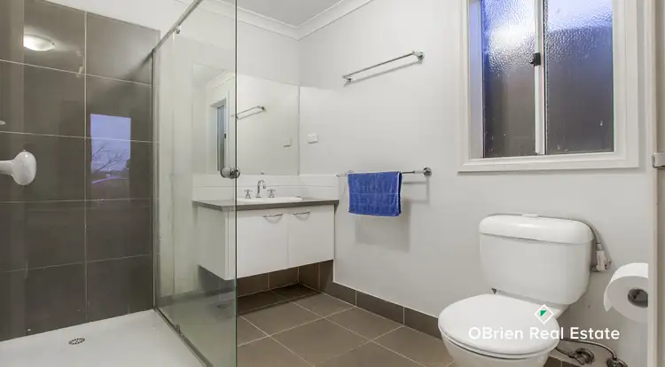 Sixth view of Homely house listing, 8 Violet Way, Cranbourne VIC 3977