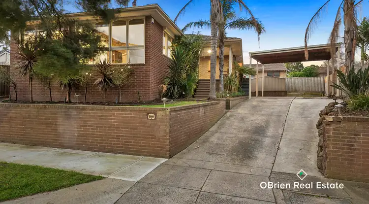 17 William Perry Close, Endeavour Hills VIC 3802