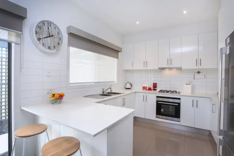 Fourth view of Homely unit listing, 1/102 Brindalee Way, Hillside VIC 3037