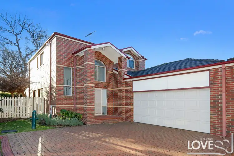 13 Hummingbird Place, South Morang VIC 3752