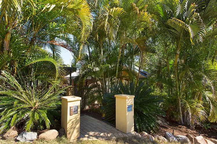 7 Kiandra Street, Chapel Hill QLD 4069