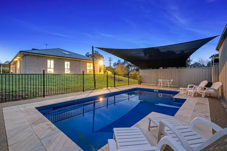 Second view of Homely house listing, 11 Hillandale Court, Bonegilla VIC 3691