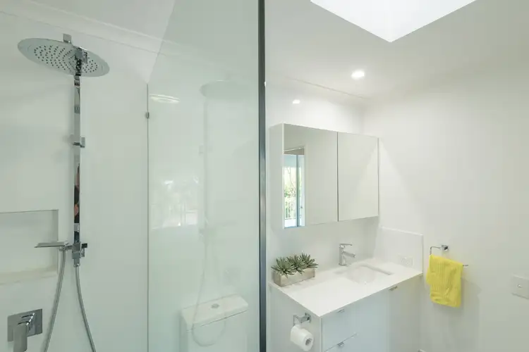 Sixth view of Homely unit listing, 2/75 Noosa Parade, Noosa Heads QLD 4567