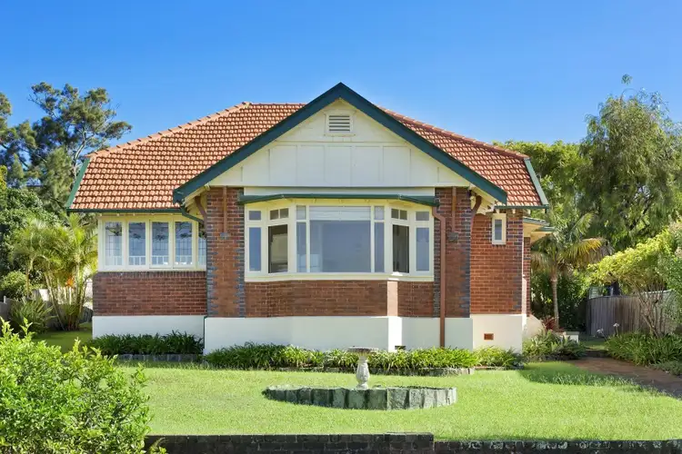 12 Ponsonby Parade, Seaforth NSW 2092