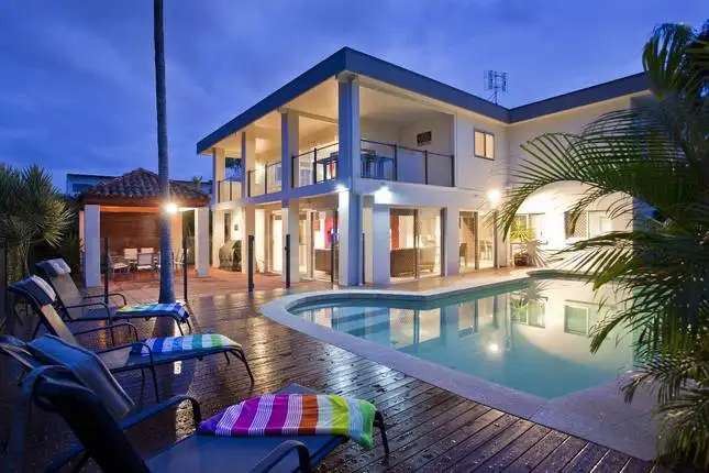 7 San Michele Court, Broadbeach Waters QLD 4218