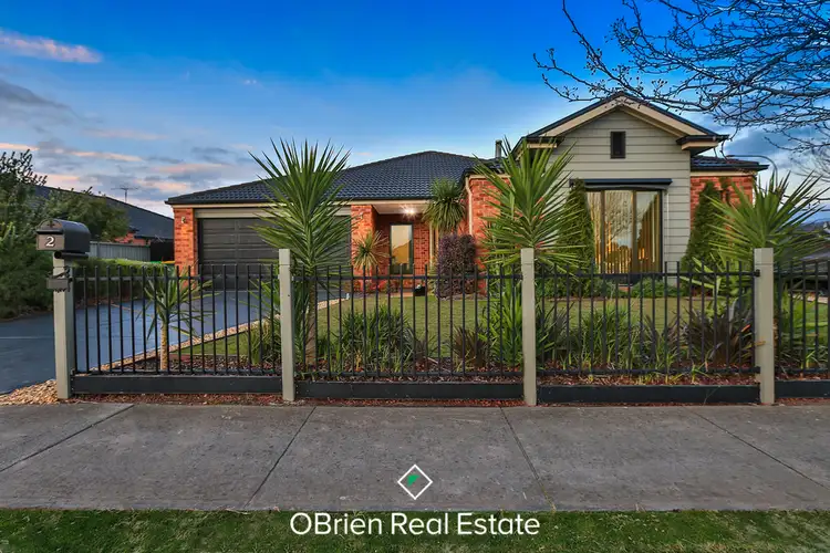 2 Britton Drive, Pakenham VIC 3810
