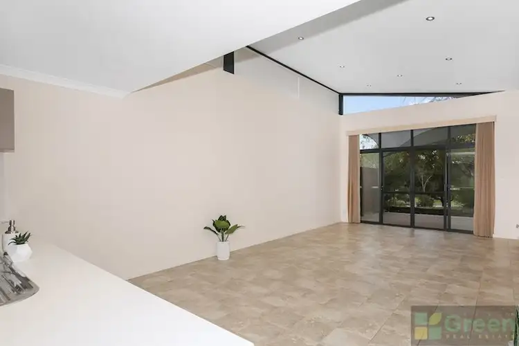 Fifth view of Homely unit listing, 2 Golfers Retreat, Halls Head WA 6210