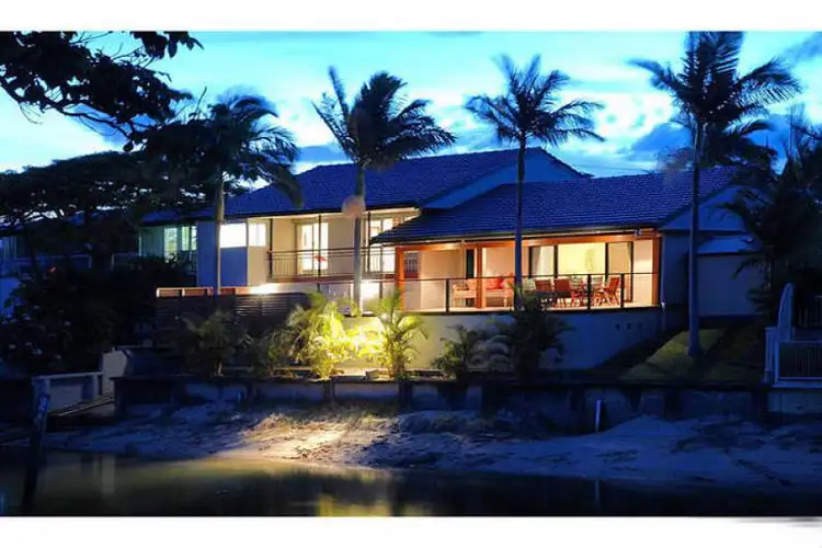 12 Winter Haven Key, Broadbeach Waters QLD 4218