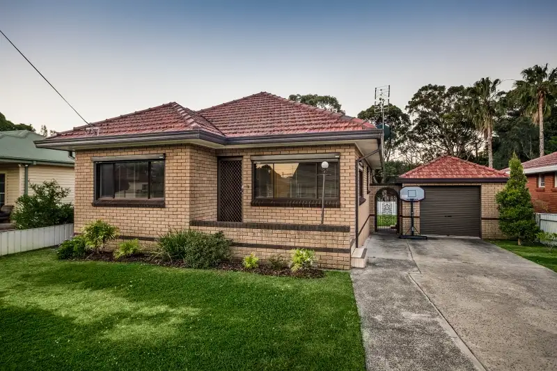 Main view of Homely house listing, 8 Colgong Crescent, Towradgi NSW 2518