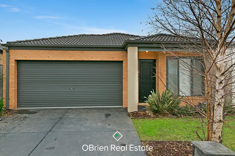 5 Elfin Way, Pakenham VIC 3810