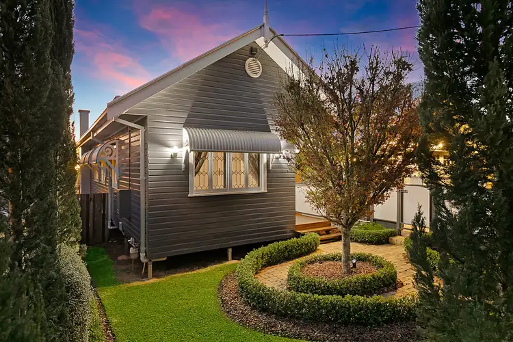 35 Mary Street, Mount Lofty QLD 4350