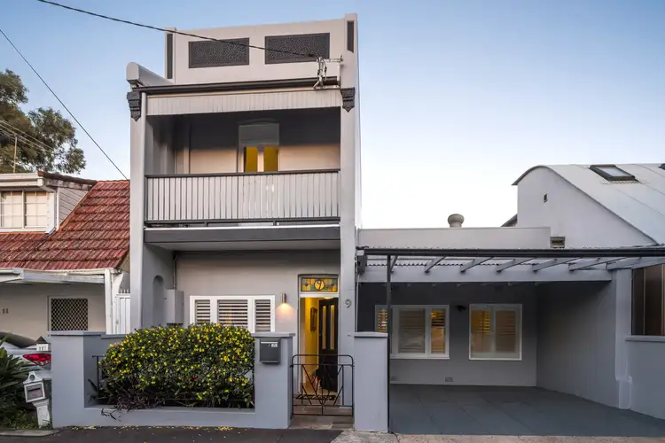 9 Skelton Street
