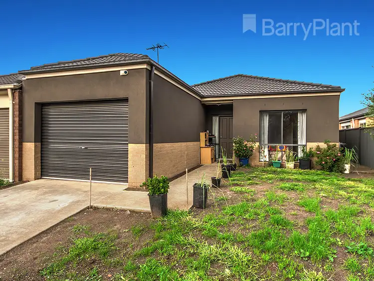 6 Duncombe Parkway, Deer Park VIC 3023