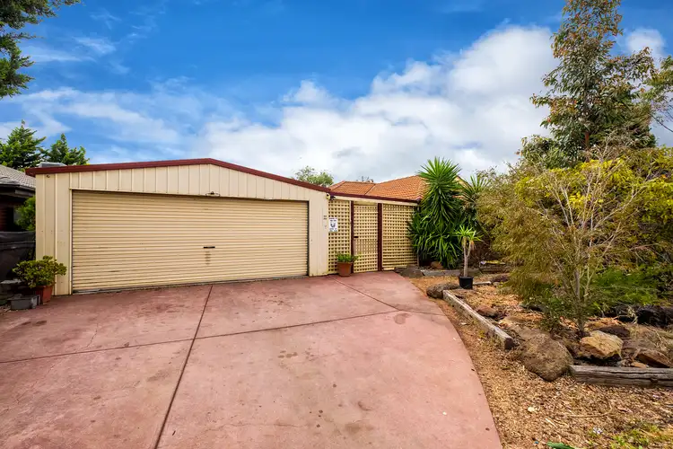 12 Prior Court, Brookfield VIC 3338
