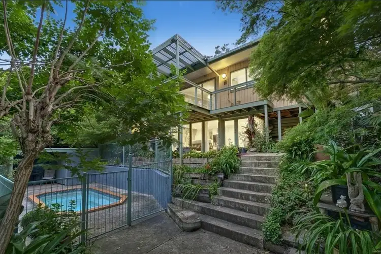 77 Orchards Crescent, Mont Albert North VIC 3129