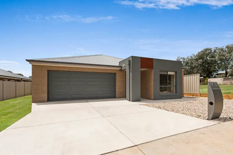 Second view of Homely house listing, 4 Arnica Circuit, Baranduda VIC 3691