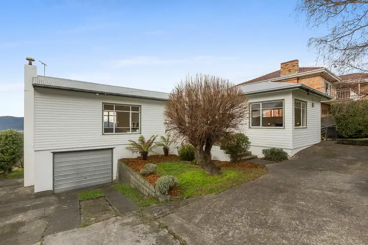 10 McGuinness Crescent, Lenah Valley TAS 7008