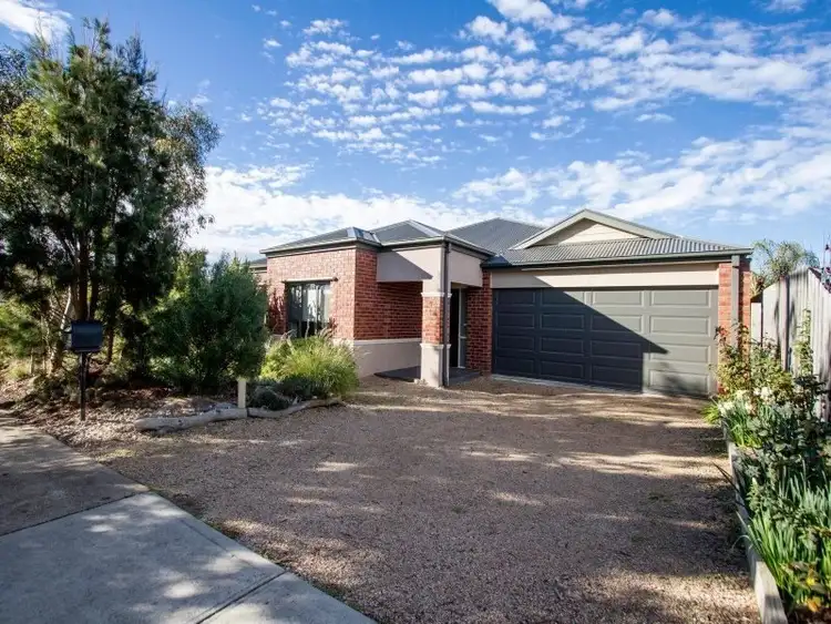 16 Gomms Road, Somerville VIC 3912