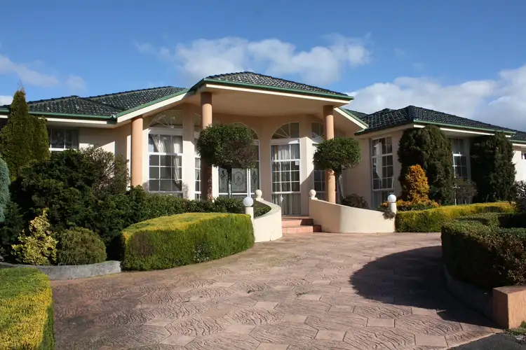 31 Tugrah Road