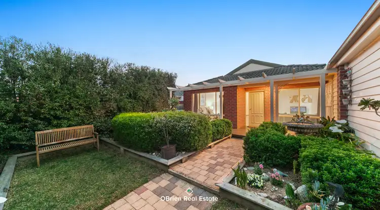 12 Mingay Place, Cranbourne West VIC 3977