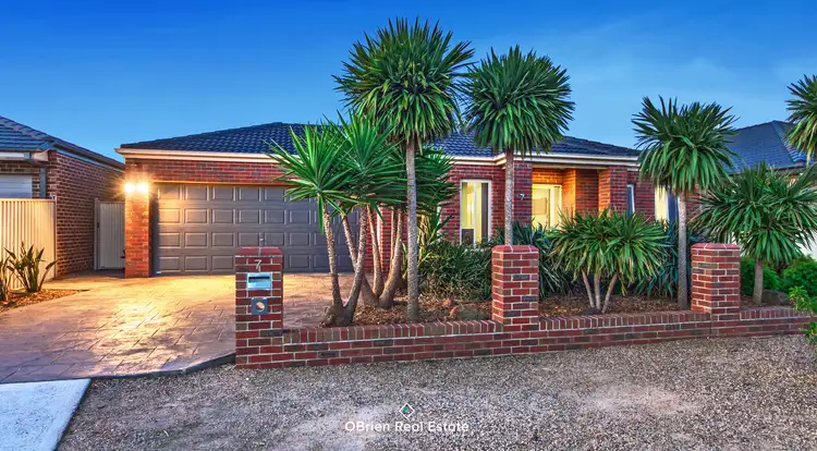7 Nevis Place, Taylors Hill VIC 3037
