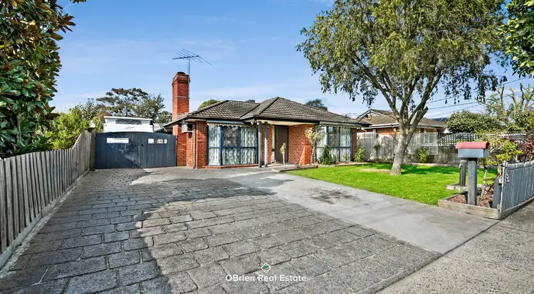 35 Clairmont Avenue, Cranbourne VIC 3977