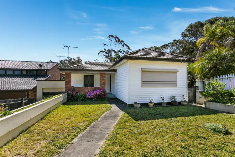 482 Henry Lawson Drive, East Hills NSW 2213