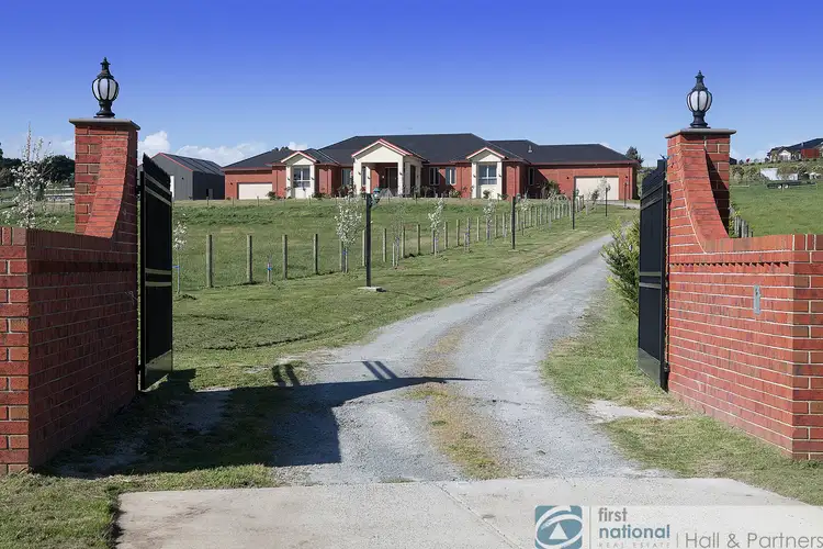 7 Cremin Drive, Pakenham VIC 3810