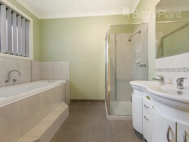 Sixth view of Homely unit listing, 2/72 Lake Boga Avenue, Deer Park VIC 3023