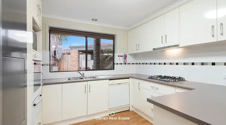 Second view of Homely house listing, 7 Montrose Court, Endeavour Hills VIC 3802