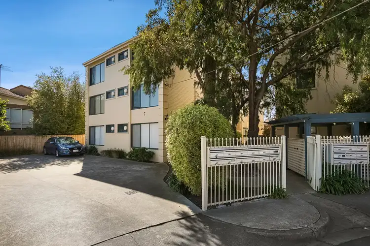 12/7-9 Farnham Court, Flemington VIC 3031
