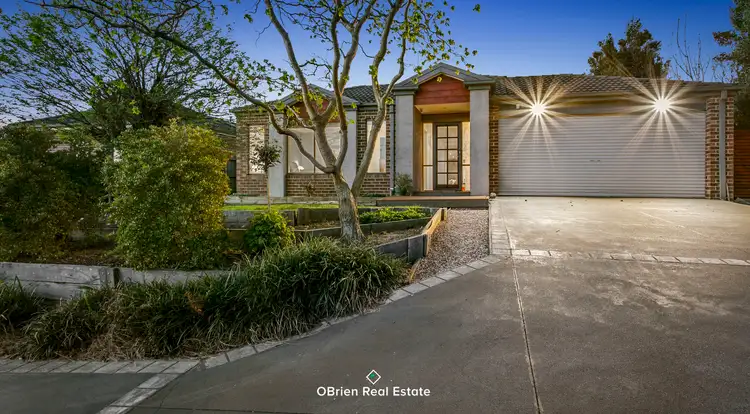 7 Paxton Close, Berwick VIC 3806