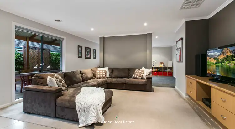 Fifth view of Homely house listing, 7 Paxton Close, Berwick VIC 3806