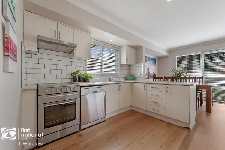 Second view of Homely house listing, 7 Wentworth Court, Sunbury VIC 3429