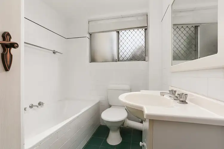 Fifth view of Homely apartment listing, 10/10-16 Melrose Parade, Clovelly NSW 2031
