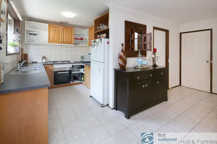 Fifth view of Homely house listing, 7 Gracilis Court, Endeavour Hills VIC 3802