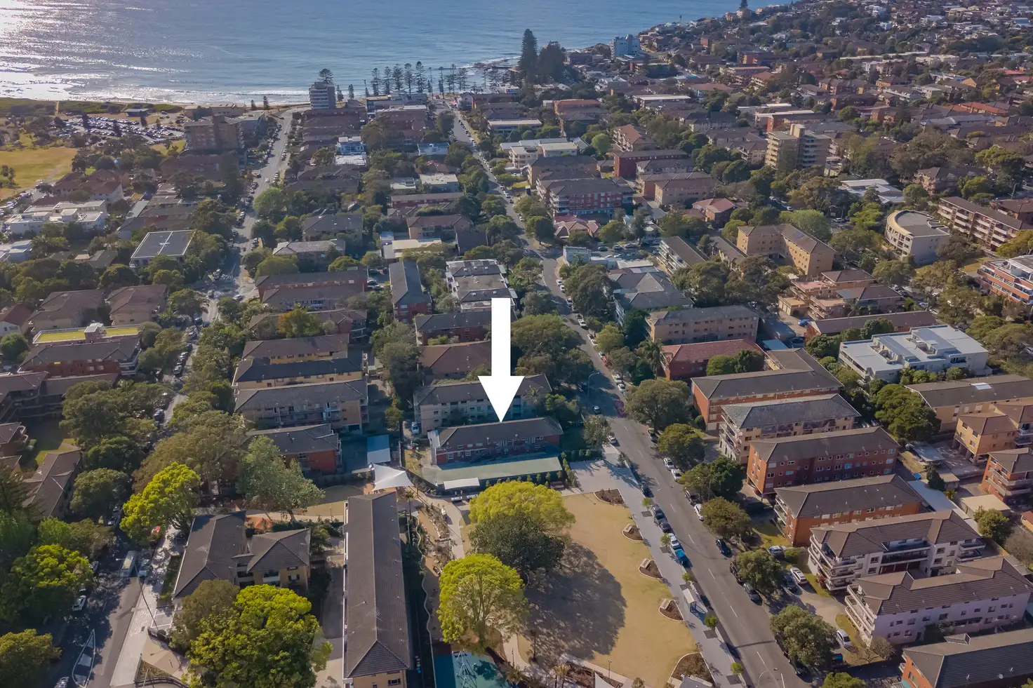 Main view of Homely unit listing, 4/42 Howard Avenue, Dee Why NSW 2099