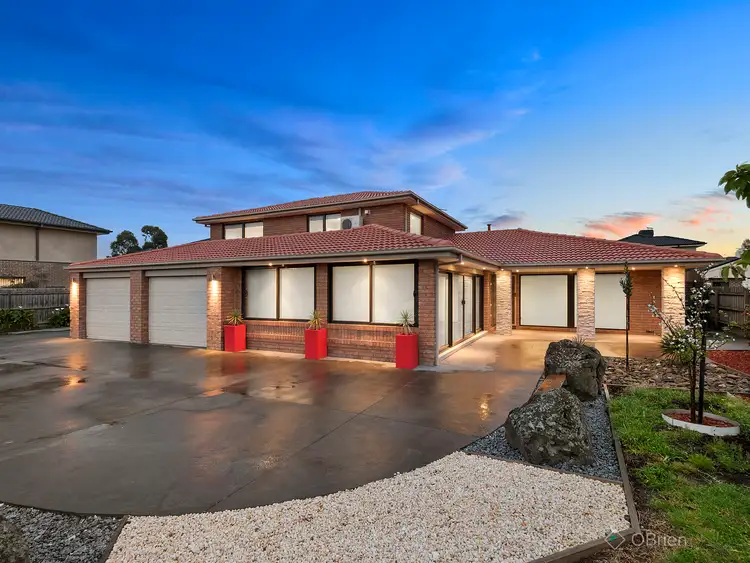 132 Kennington Park Drive, Endeavour Hills VIC 3802