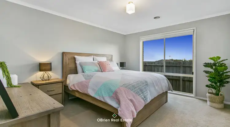 Fifth view of Homely house listing, 1 Cory Place, Berwick VIC 3806