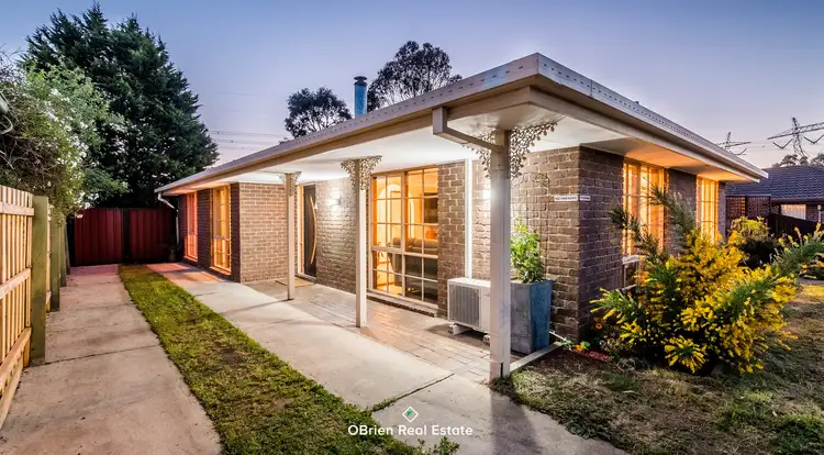 6 South Charles Court, Cranbourne VIC 3977