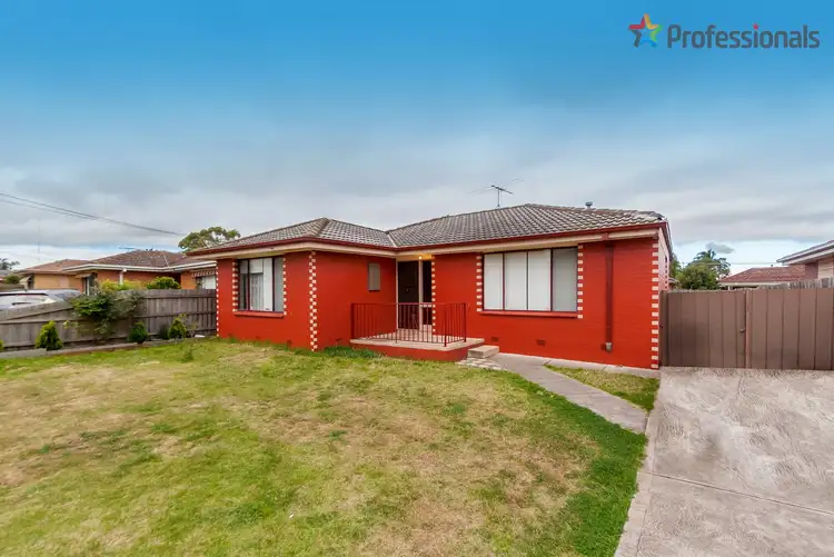 Second view of Homely house listing, 4 Mavis Crescent, Kings Park VIC 3021
