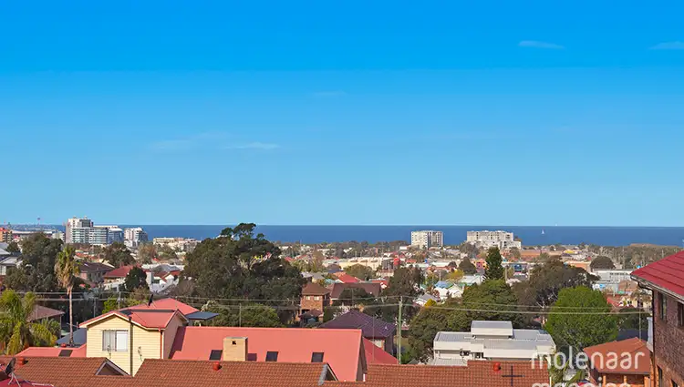 2/58 McKenzie Avenue, Wollongong NSW 2500
