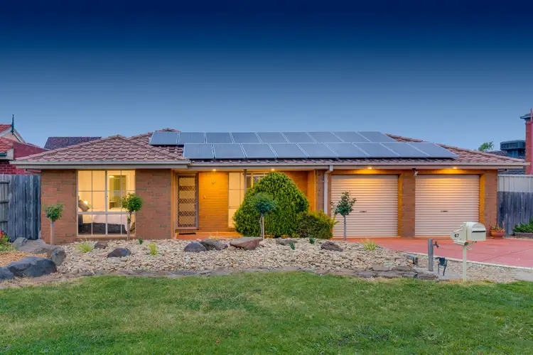 47 Golden Way, Hillside VIC 3037