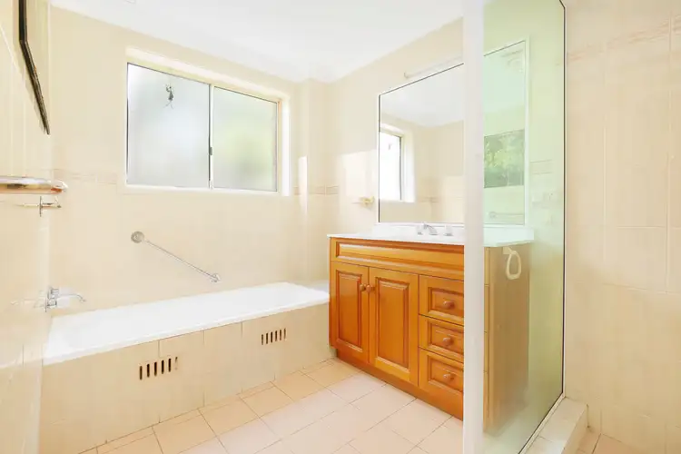 Fifth view of Homely unit listing, 3/233 Gipps Road, Keiraville NSW 2500